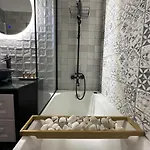 Appartement Vernisaj Boutique Boekarest