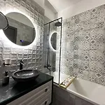Vernisaj Boutique Appartement Boekarest